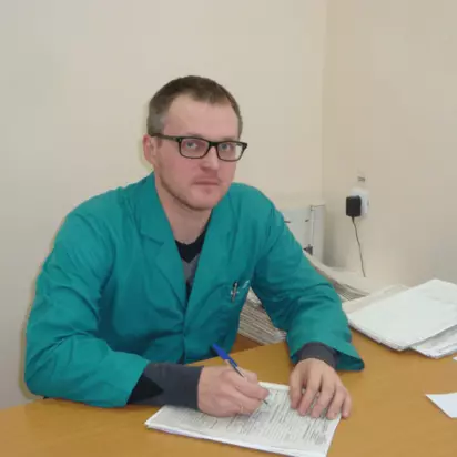 Врач клиники Плюс